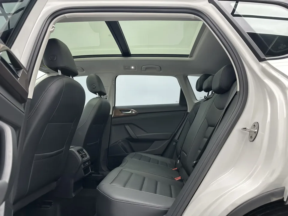 Volkswagen Tharu tuyue 2022 280TSI 2WD Deluxe Edition 2022 — thumbnail 5