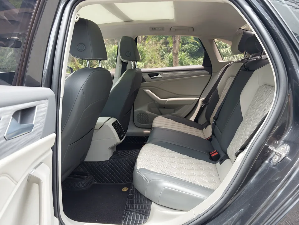 Volkswagen Sagitar Sagitar 2023 280TSI DSG Beyond Edition Plus 2022 — thumbnail 3