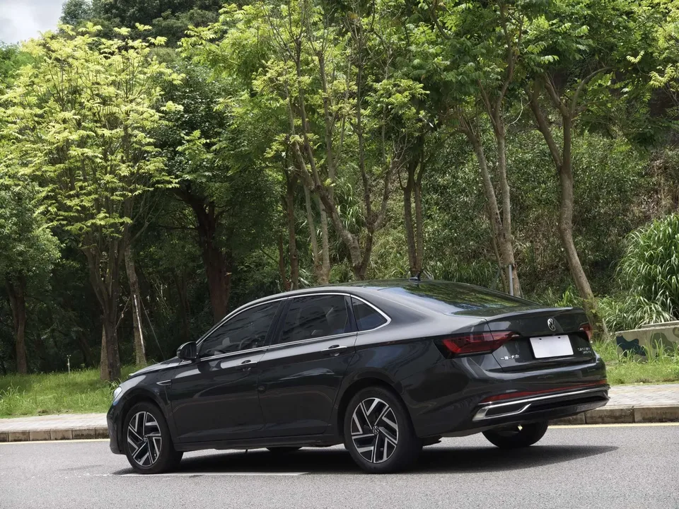 Volkswagen Sagitar Sagitar 2023 280TSI DSG Beyond Edition Plus 2022 — thumbnail 4