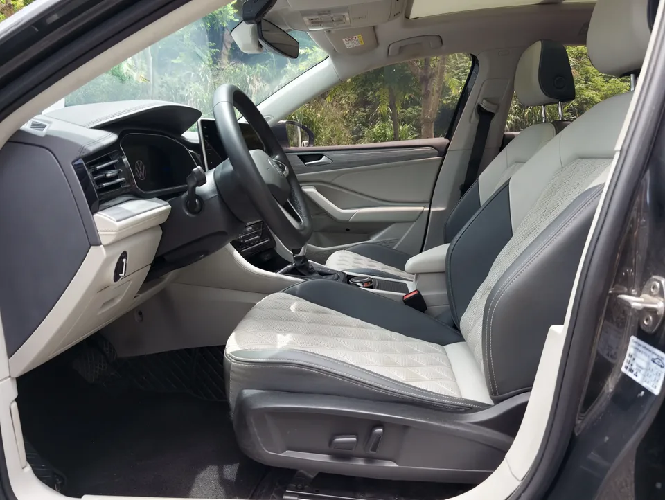 Volkswagen Sagitar Sagitar 2023 280TSI DSG Beyond Edition Plus 2022 — thumbnail 5