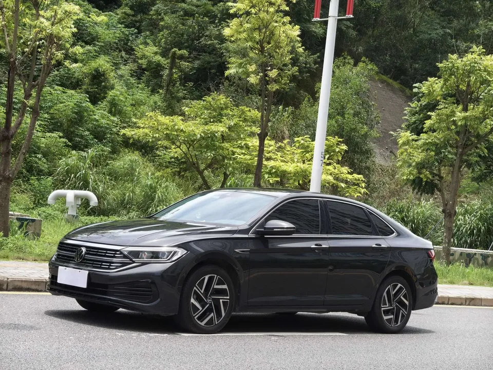 Volkswagen Sagitar Sagitar 2023 280TSI DSG Beyond Edition Plus 2022 — photo 1, buy with delivery to Moscow