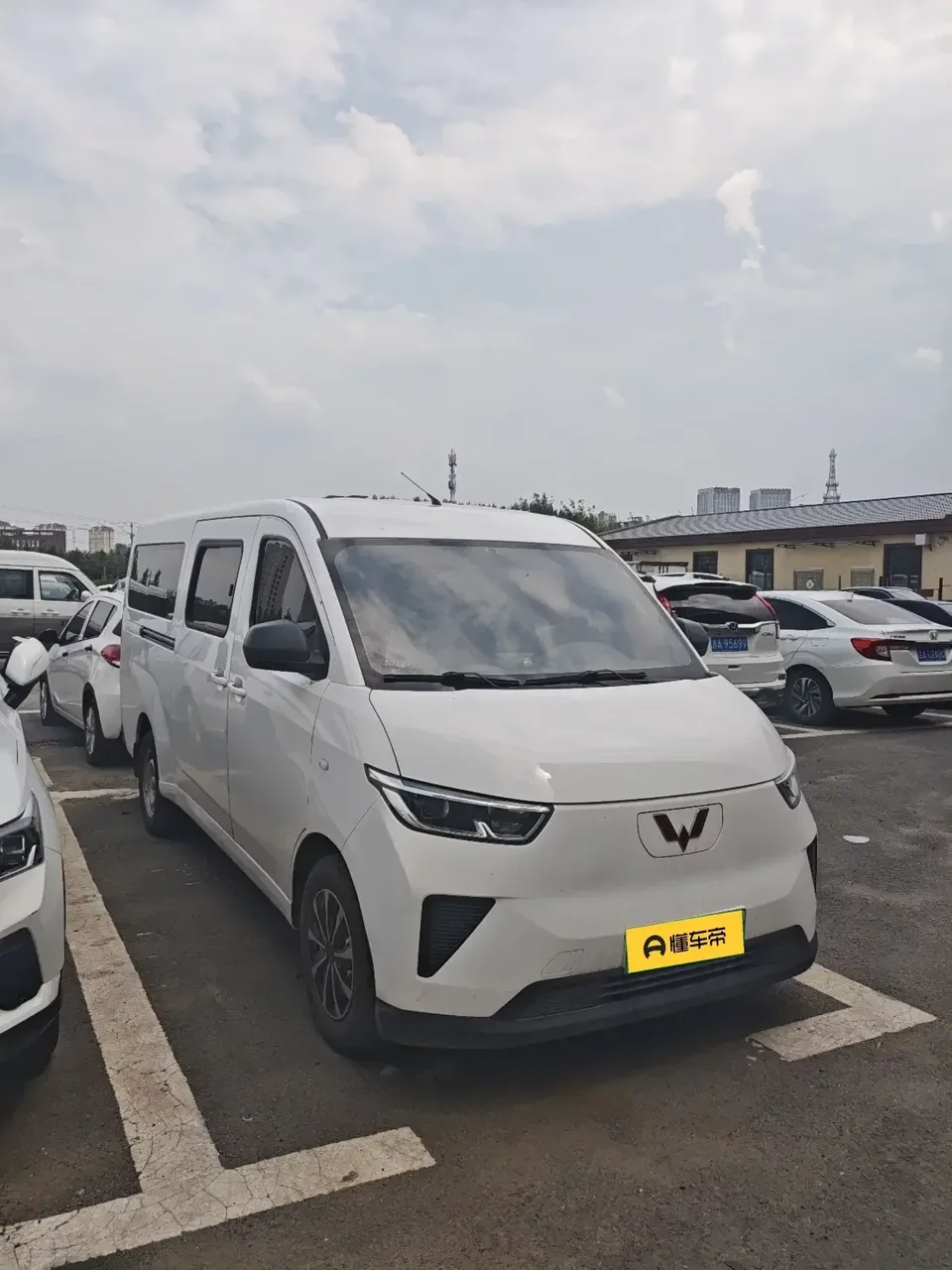 Wuling Yangguang Wuling Yangguang 2024 300km Comfortable Bus Version 75kW 2024 — thumbnail 3