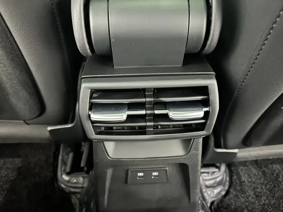 Audi A3 Audi A3 2023 A3L Limousine 35 TFSI facelift: stylish and sporty 2023 — thumbnail 3
