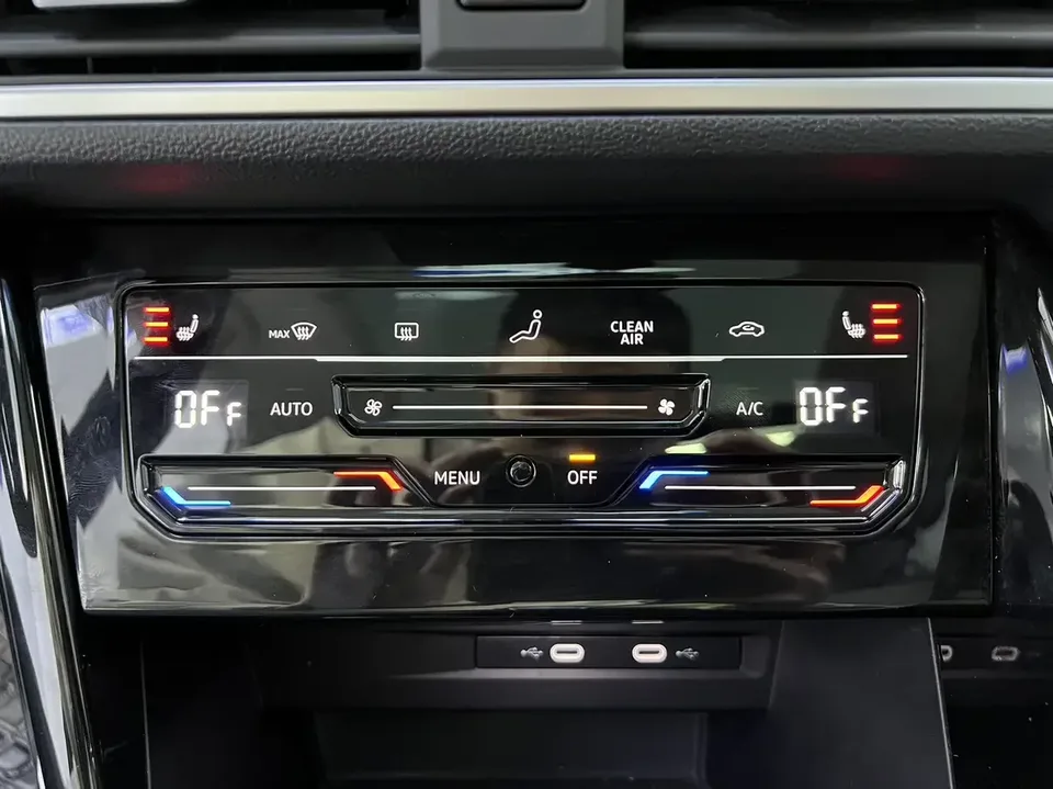 Volkswagen Tayron Tanyue 2022 280TSI 2WD Luxury Smart Edition 2022 — thumbnail 3