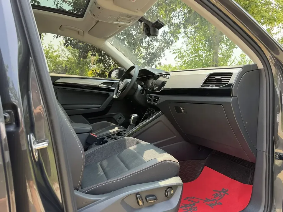 Volkswagen Tayron Tanyue 2022 280TSI 2WD Luxury Smart Edition 2022 — миниатюра 4
