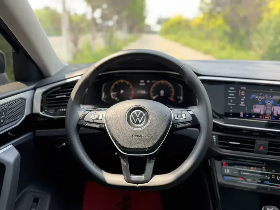 Volkswagen Tayron Tanyue 2022 280TSI 2WD Luxury Smart Edition 2022 — миниатюра 5