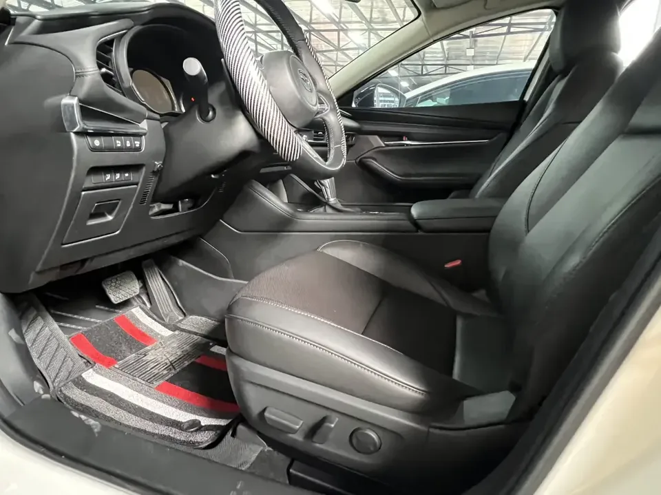 Mazda Axela Mazda3 Angkesela 2023 2.0L Automatic Quality Edition 2024 — thumbnail 5
