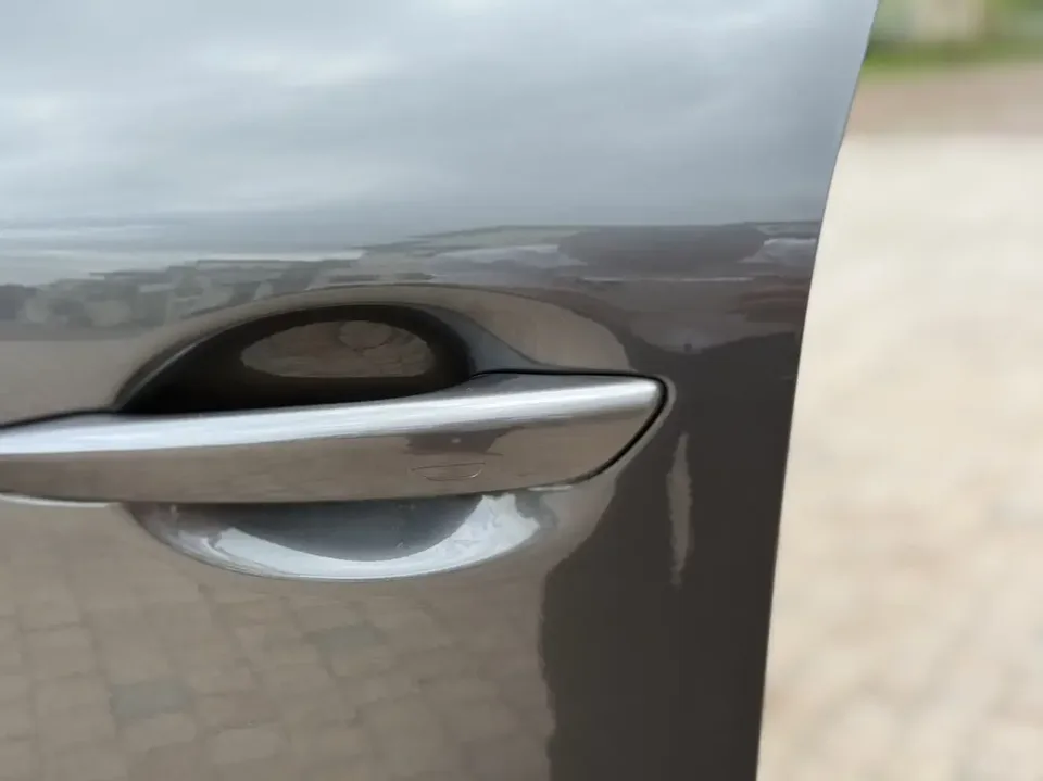 Mazda Axela Mazda3 Angkesela 2023 2.0L Automatic Premium Edition 2024 — thumbnail 4