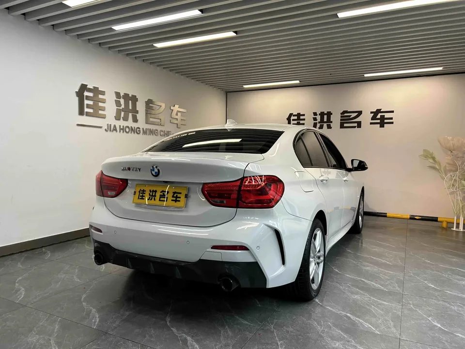 BMW 1 Series BMW 1 Series 2021 120i M Sport Night Edition 2022 — thumbnail 2