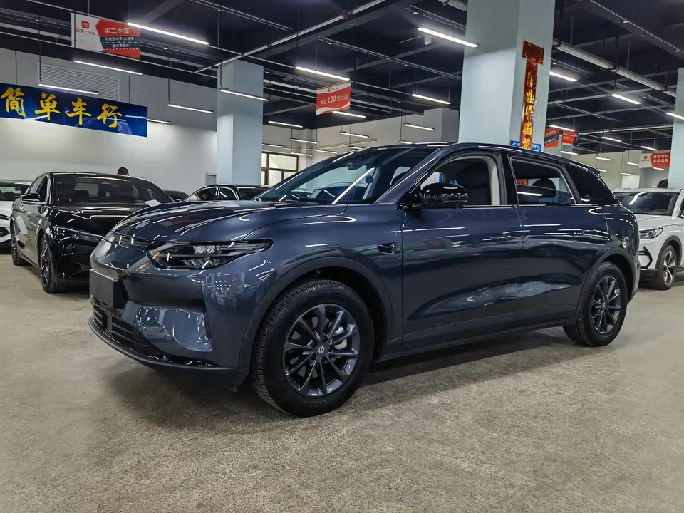 Leapmotor Zero running C11 Zero running C11 2023 500 Comfort Edition 2023 — photo 1, buy with delivery to Moscow