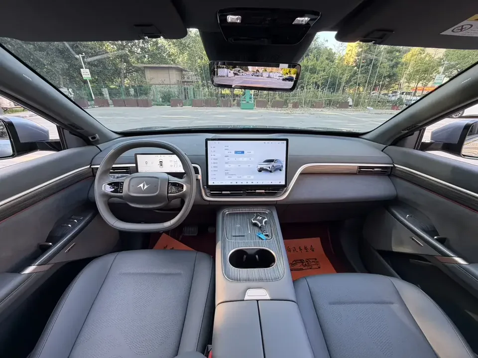 Dongfeng Yipai 008 Yipai 008 2024 210Max Extended Range 6-seater 2025 — thumbnail 4