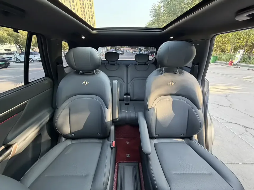 Dongfeng Yipai 008 Yipai 008 2024 210Max Extended Range 6-seater 2025 — thumbnail 5