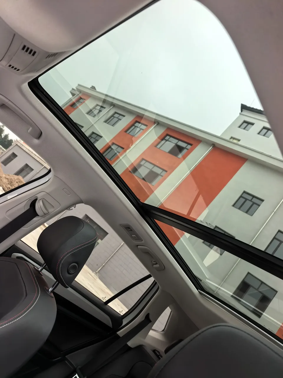 Volkswagen Tayron Tanyue 2021 280TSI 2WD Comfort Smart Edition 2022 — thumbnail 4