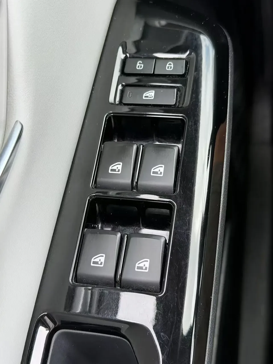 Changan UNI-T Changan UNI-T 2023 Second generation 1.5T premium model 2023 — миниатюра 4