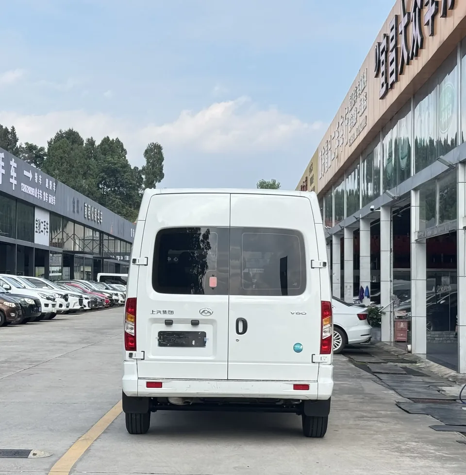 Datong Xintu V80 Xintu V80 2023 2.0T Manual Classic Aoyuntong Long Axis Mid-Top 6-9 Seaters 2024 — миниатюра 2