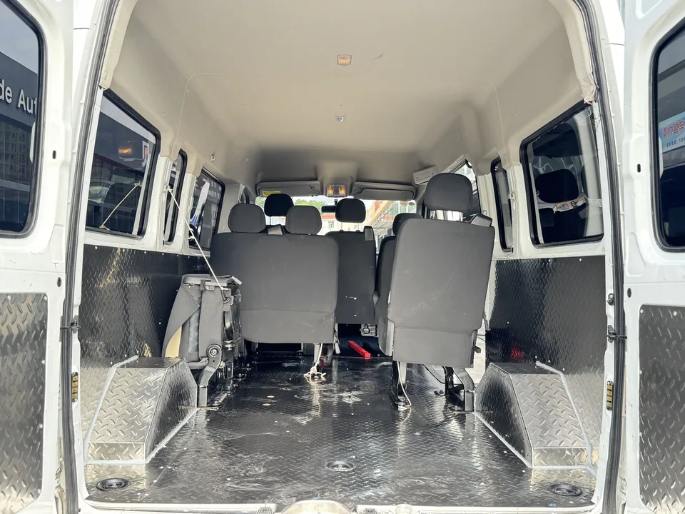 Datong Xintu V80 Xintu V80 2023 2.0T Manual Classic Aoyuntong Long Axis Mid-Top 6-9 Seaters 2024 — миниатюра 3