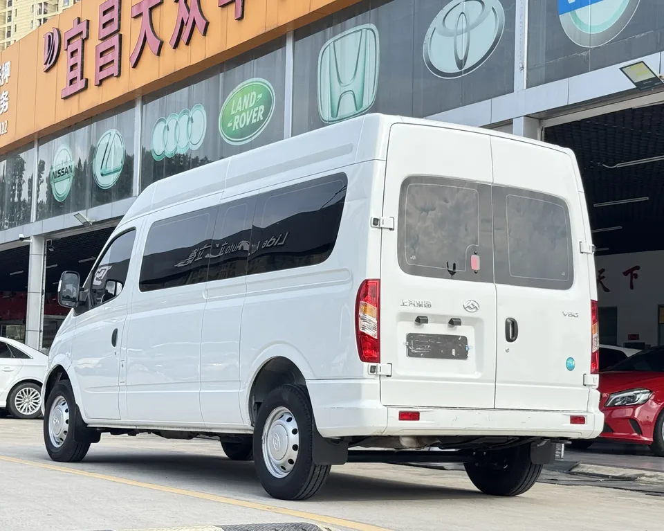 Datong Xintu V80 Xintu V80 2023 2.0T Manual Classic Aoyuntong Long Axis Mid-Top 6-9 Seaters 2024 — миниатюра 4