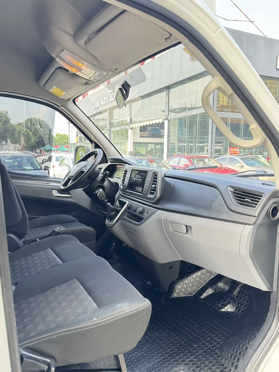 Datong Xintu V80 Xintu V80 2023 2.0T Manual Classic Aoyuntong Long Axis Mid-Top 6-9 Seaters 2024 — миниатюра 5