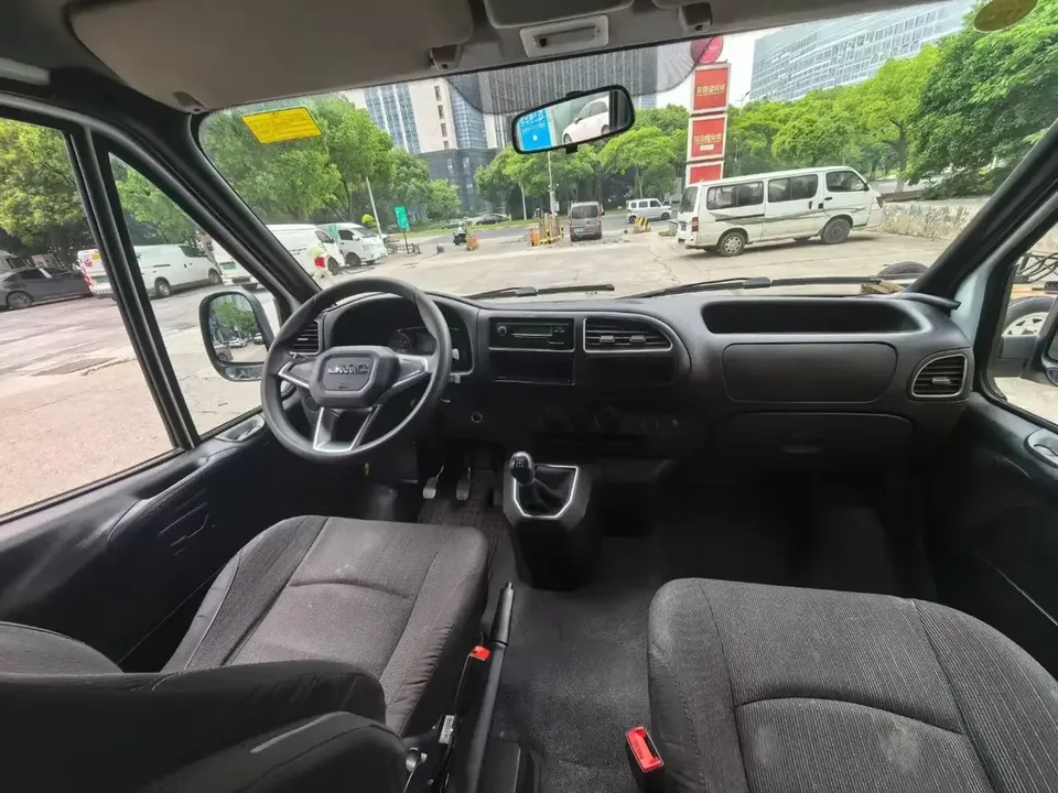 Jiangling Teshun Teshun 2021 2.8T Space King Taurus Model Long Axis Medium High Top Rear Single Tire - 6 Seater Diesel National VI JX493 2023 — миниатюра 5