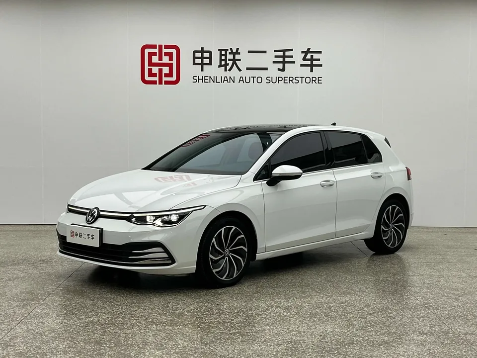 Volkswagen Golf golf 2023 280TSI DSG Pro 2023 — photo 1, buy with delivery to Moscow