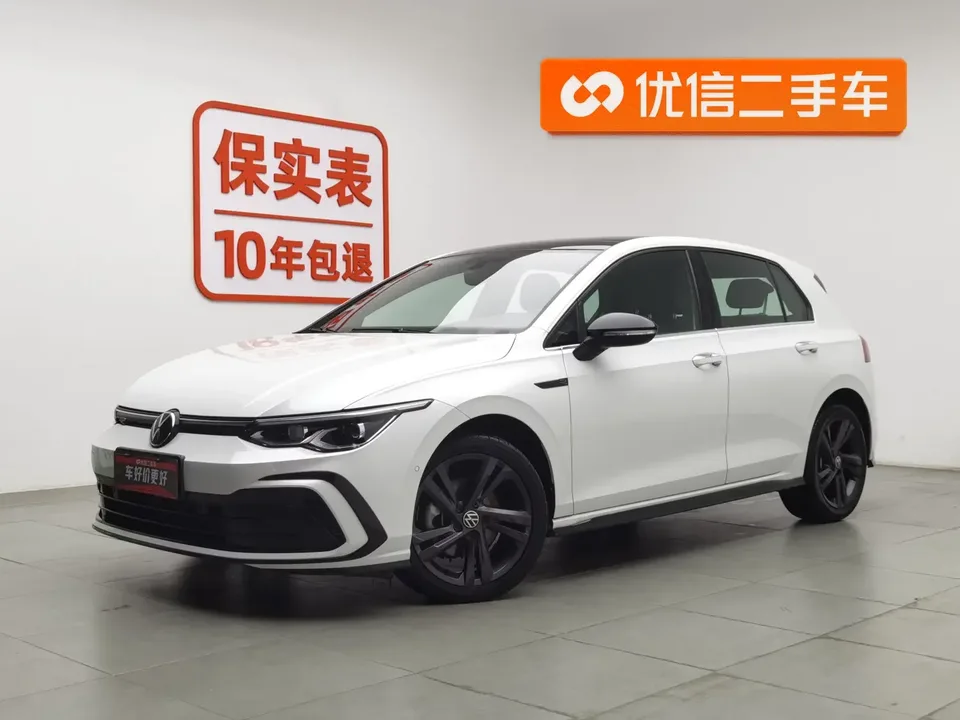 Volkswagen Golf golf 2023 280TSI DSG R-Line Lite 2022 — photo 1, buy with delivery to Moscow