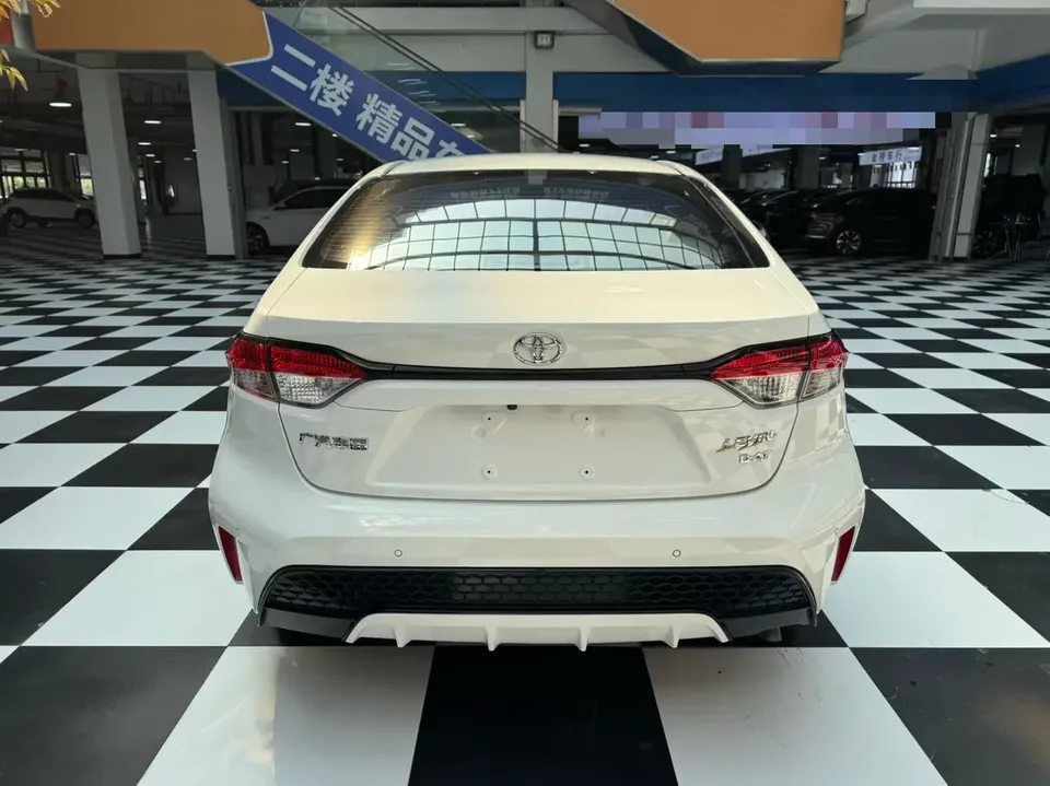 Toyota Levin Lei Ling 2021 185T CVT Sports Edition 2022 — thumbnail 2