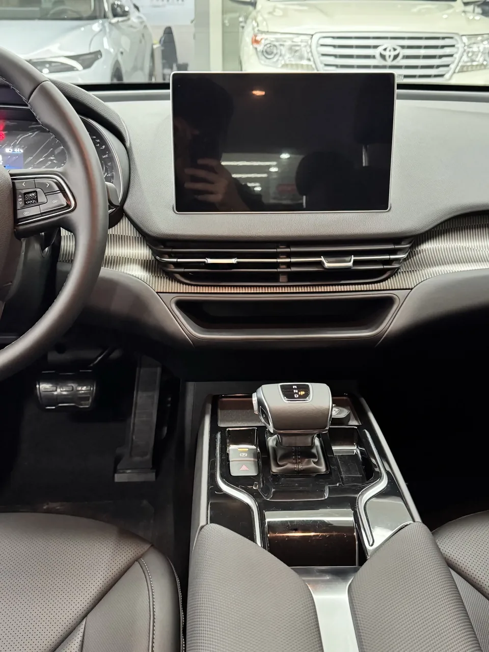 Hongqi E-QM5 Hongqi E-QM5 2023 Modified basic travel version 2023 — миниатюра 5