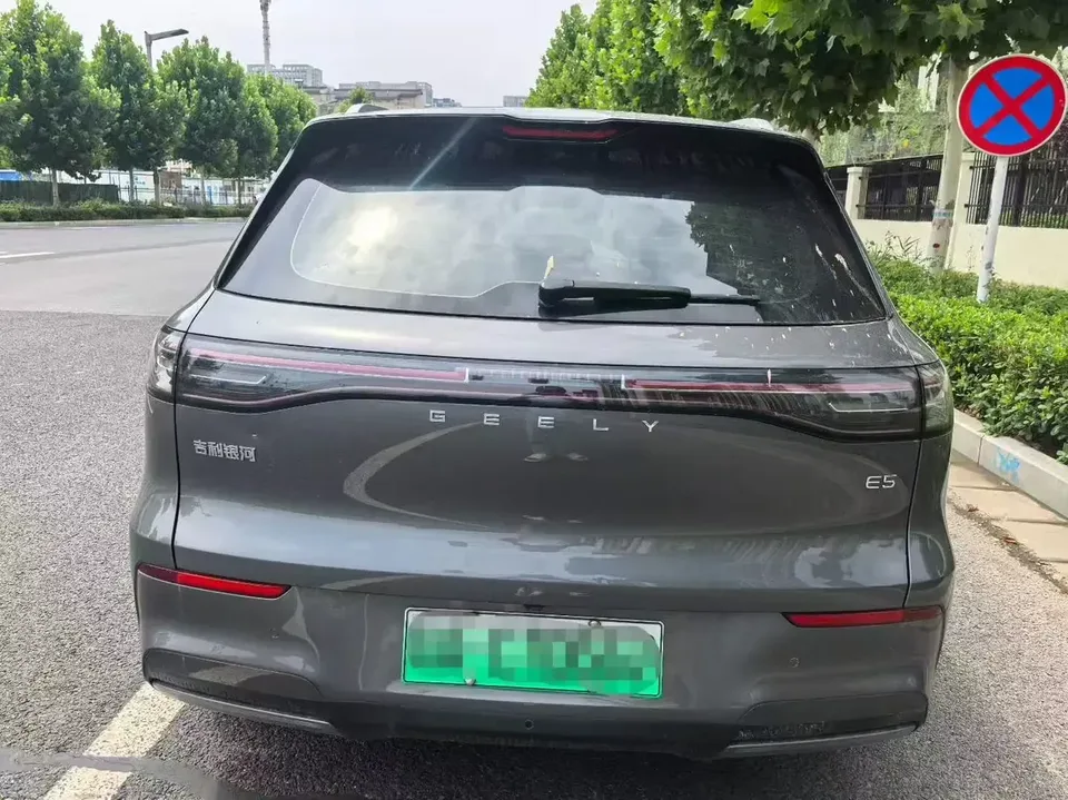 Geely Galaxy E5 Galaxy E5 2024 530km Exploration+ 2025 — thumbnail 2