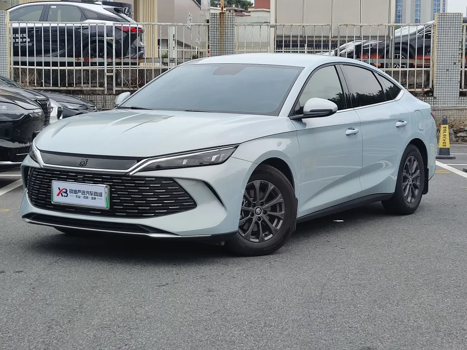 BYD Qin L DM Qin L DM 2024 DM-i 80KM Leading Type 2024 — photo 1, buy with delivery to Moscow