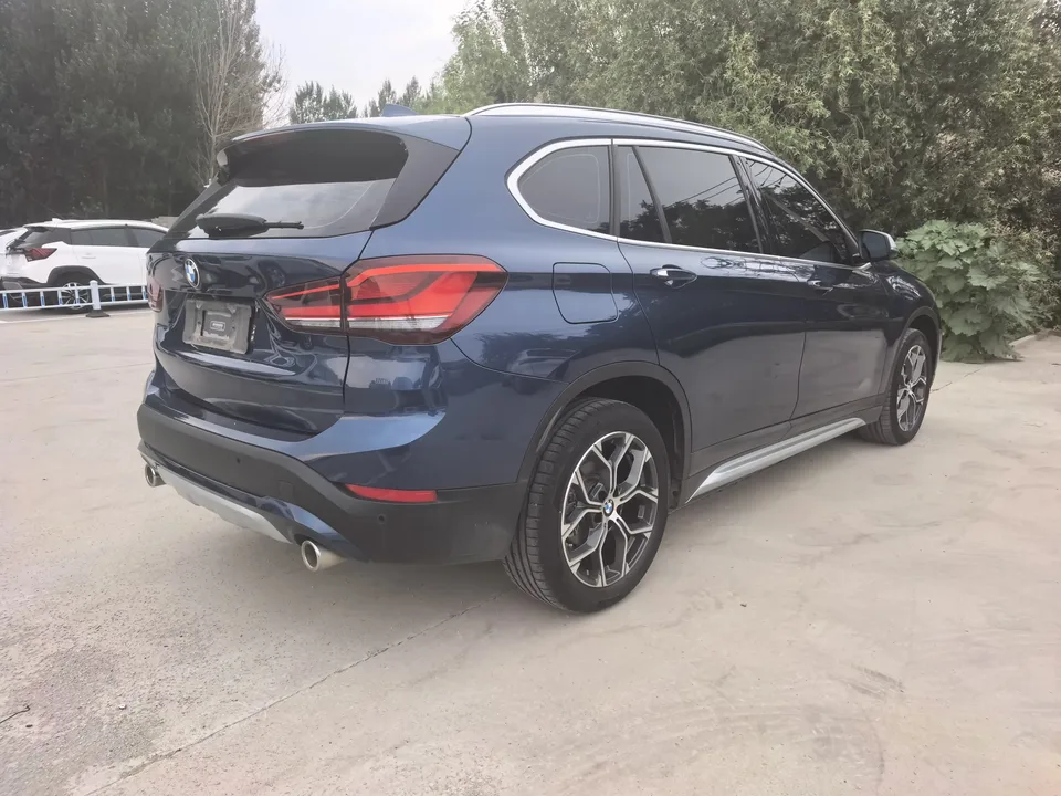 BMW X1 BMW X1 2022 sDrive20Li Fashion 2022 — thumbnail 2