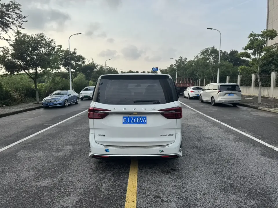 Datong Maxus G20 Maxus G20 2023 ES 2.0T Gasoline Automatic Value Edition 2024 — thumbnail 2
