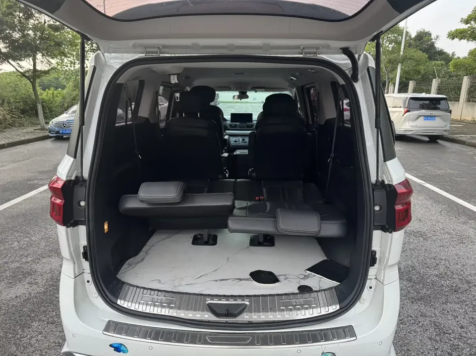 Datong Maxus G20 Maxus G20 2023 ES 2.0T Gasoline Automatic Value Edition 2024 — thumbnail 3