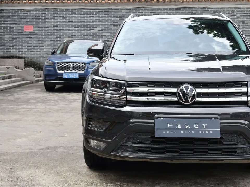 Volkswagen Tharu tuyue 2022 280TSI 2WD Deluxe Edition 2022 — thumbnail 4
