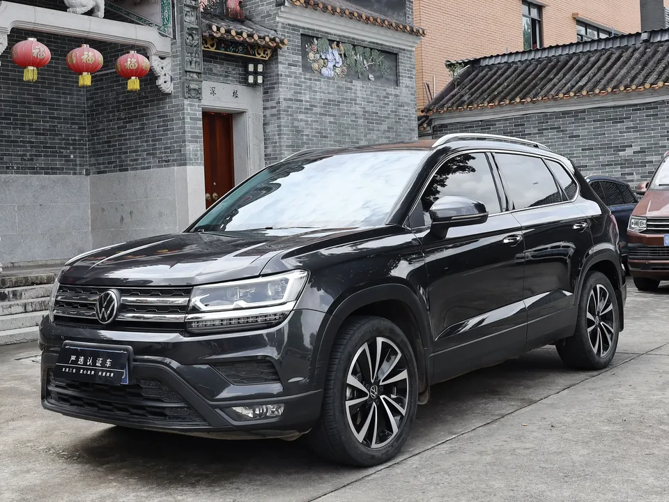 Volkswagen Tharu tuyue 2022 280TSI 2WD Deluxe Edition 2022 — photo 1, buy with delivery to Moscow
