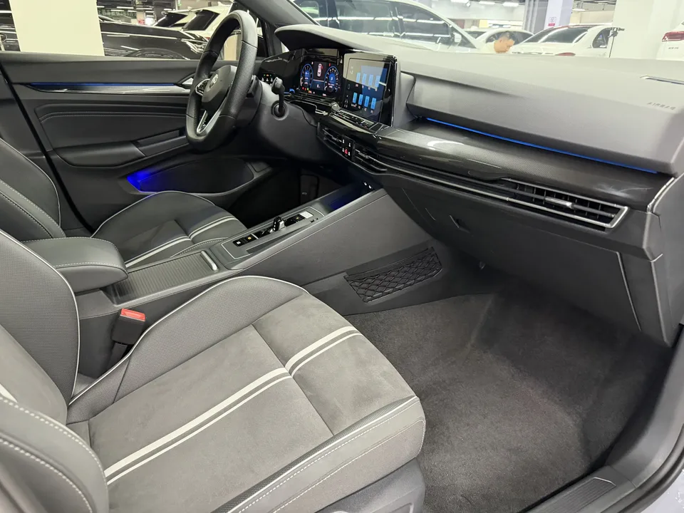 Volkswagen Golf golf 2023 280TSI DSG R-Line Lite 2023 — thumbnail 3