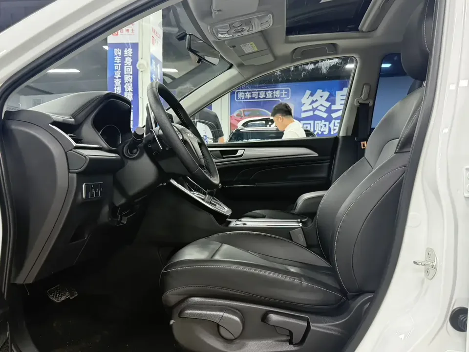 Haval M6 Haval M6 2023 PLUS 1.5T DCT Luxury Intelligent Connection 2023 — thumbnail 5