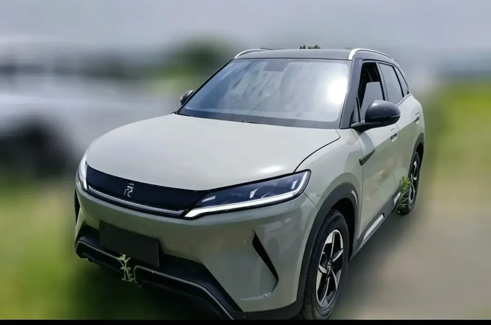 BYD Yuan Up Yuan UP 2024 401KM Surpassing Type 2024 — photo 1, buy with delivery to Moscow