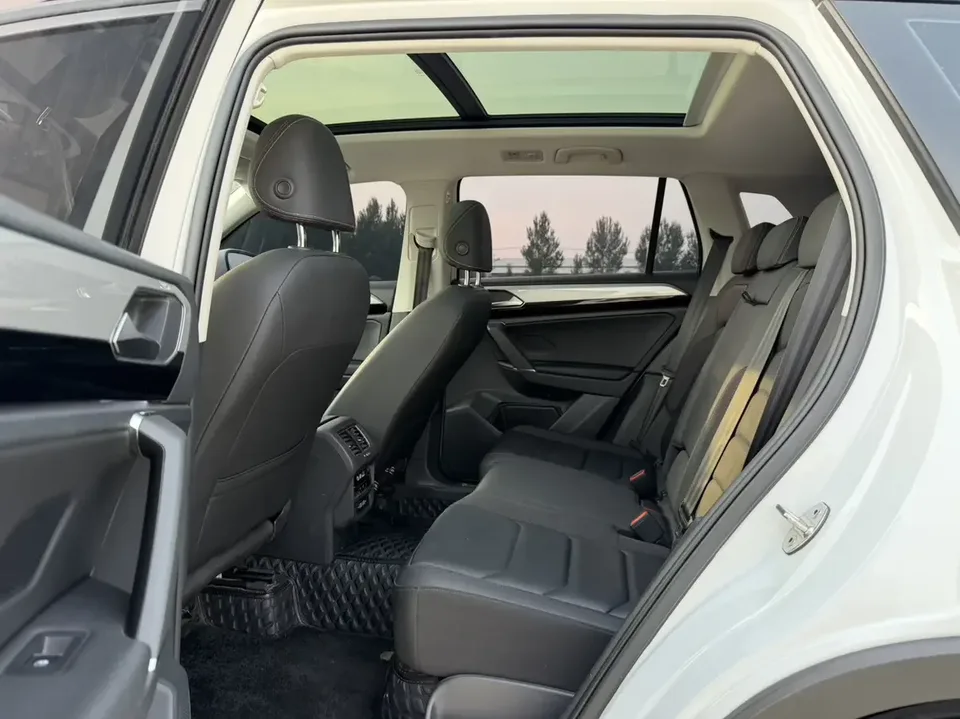 Volkswagen Tayron Tanyue 2021 280TSI 2WD Luxury Smart Edition 2022 — миниатюра 5