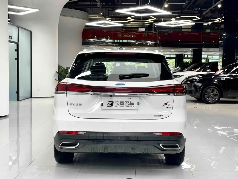 Oshan Changan Auchan X7 PLUS Changan Auchan X7 PLUS 2023 Enjoy Edition 1.5T Automatic Premium 7 Seaters 2023 — thumbnail 2