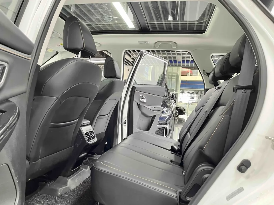 Oshan Changan Auchan X7 PLUS Changan Auchan X7 PLUS 2023 Enjoy Edition 1.5T Automatic Premium 7 Seaters 2023 — thumbnail 5