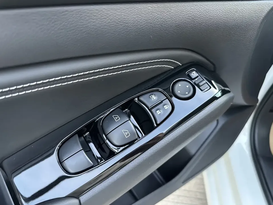 Nissan Altima Sound of nature 2021 2.0L XL Comfort Edition 2023 — thumbnail 5
