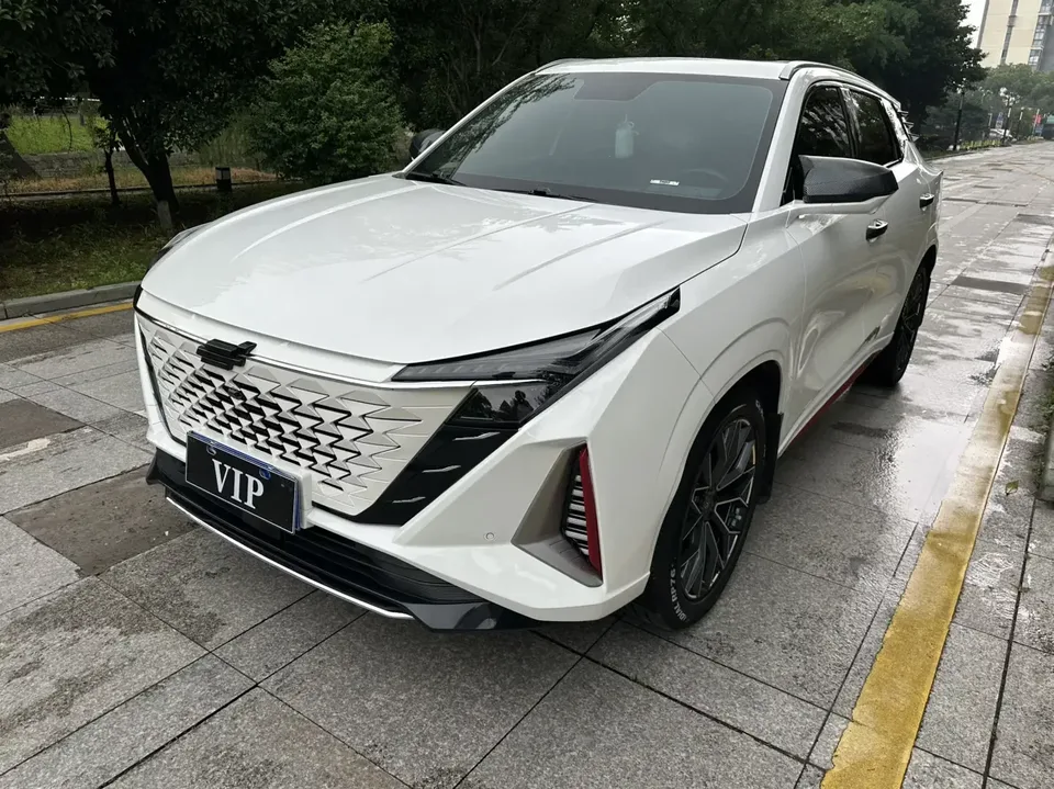 Oshan Changan Auchan Z6 Changan Auchan Z6 2023 Blue Whale 1.5T DCT Smart Cool 2024 — photo 1, buy with delivery to Moscow