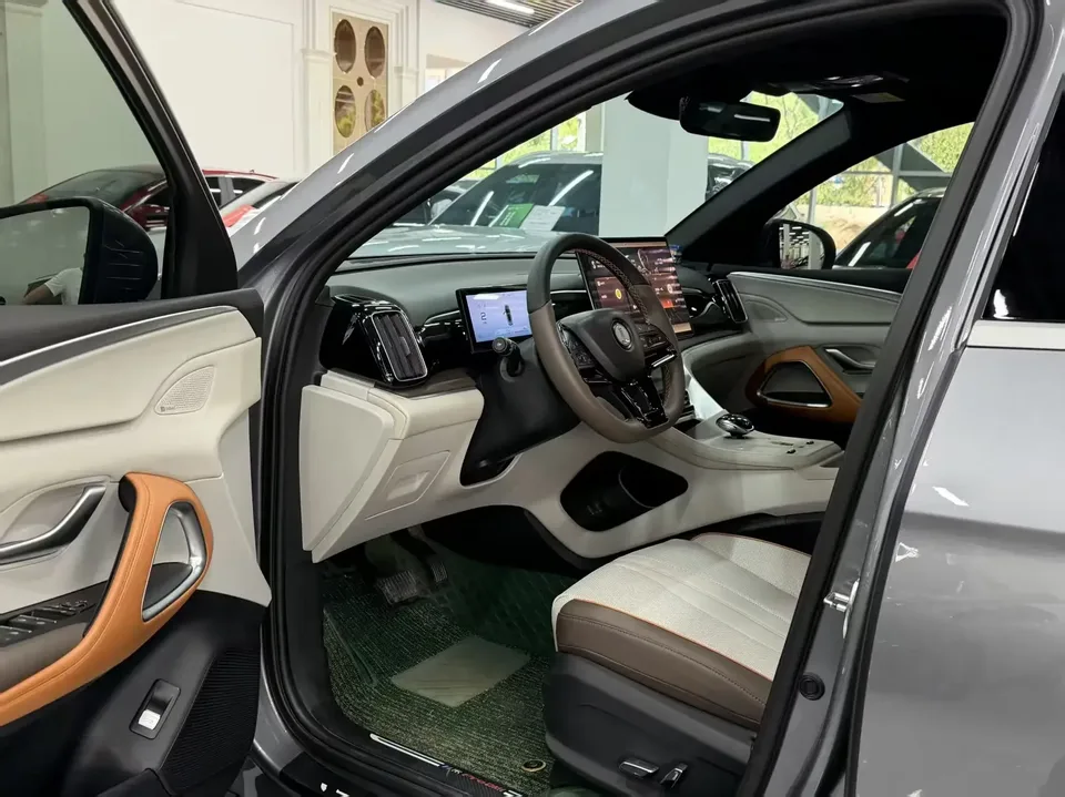 BYD Song Pro DM Song Pro DM 2022 DM-i 110km Flagship 2022 — миниатюра 5