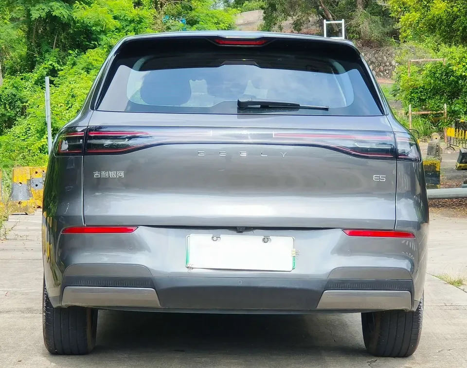Geely Galaxy E5 Galaxy E5 2024 530km long-distance version 2025 — thumbnail 2