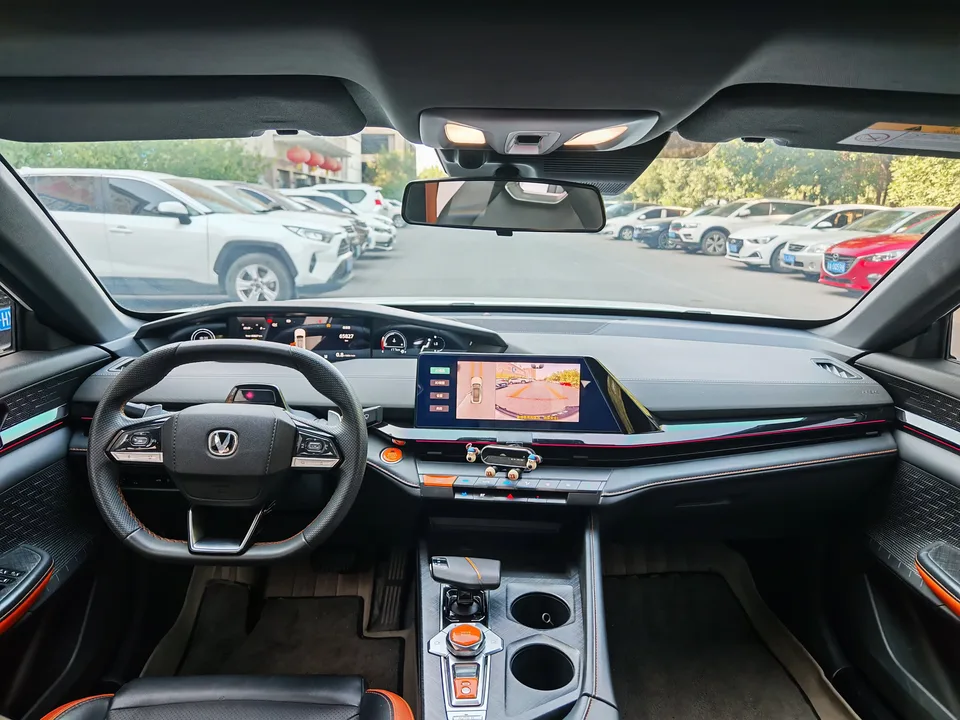 Changan UNI-V Changan UNI-V 2023 1.5T Premium 2023 — thumbnail 5