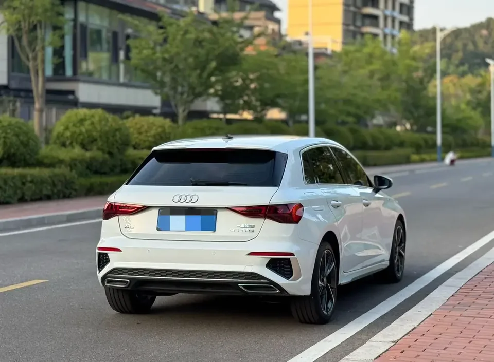 Audi A3 Audi A3 2022 Sportback 35 TFSI Stylish and sporty 2023 — thumbnail 2