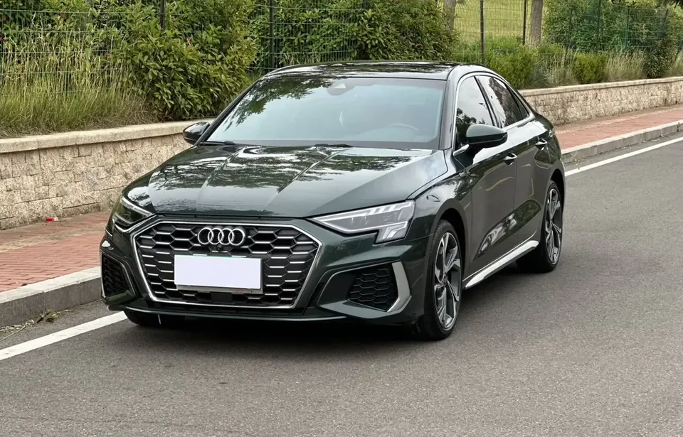 Audi A3 Audi A3 2023 A3L Limousine 35 TFSI Luxury Sports 2023 — photo 1, buy with delivery to Moscow