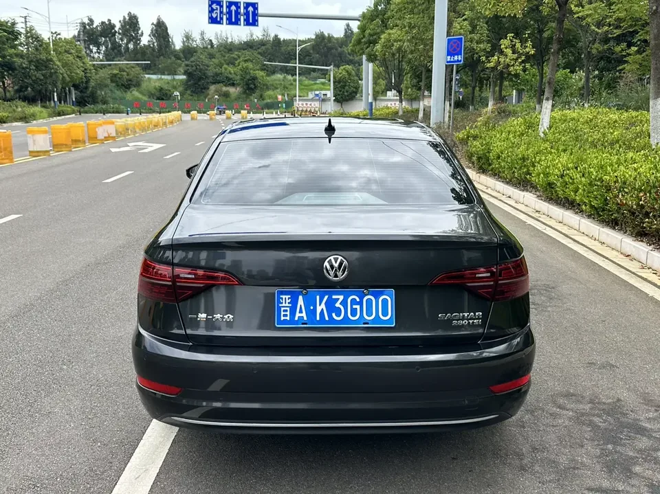 Volkswagen Sagitar Sagitar 2022 280TSI DSG Flying Edition 2022 — thumbnail 2