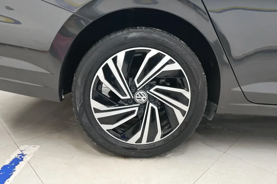 Volkswagen Sagitar Sagitar 2022 280TSI DSG Flying Edition 2022 — thumbnail 3