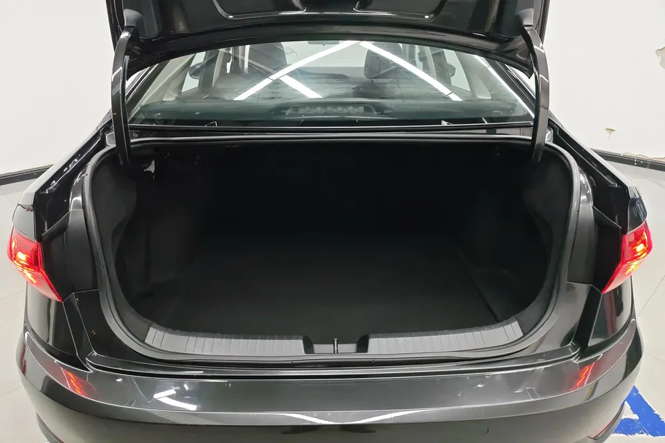 Volkswagen Sagitar Sagitar 2022 280TSI DSG Flying Edition 2022 — thumbnail 5